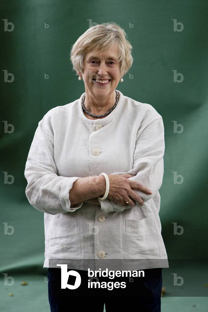Stella Rimington (photo)