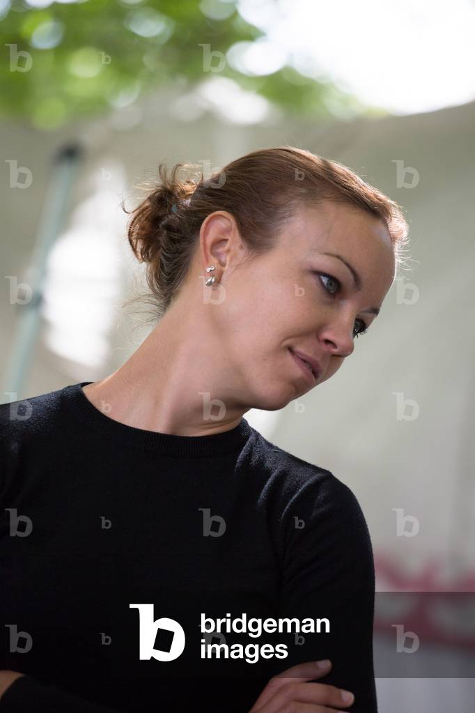 Juliana Buhring (photo)