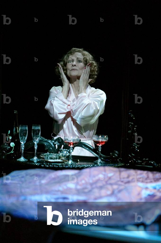 The Vortex by Noel Coward directed bt Jo Combes, 2007 (photo)