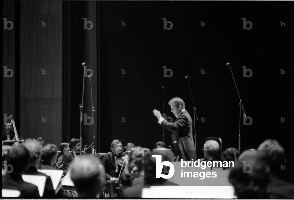 Daniel Barenboim conducting Orchestre de Paris