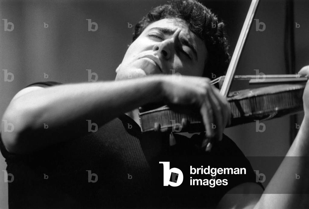 Maxim Vengerov playing violin