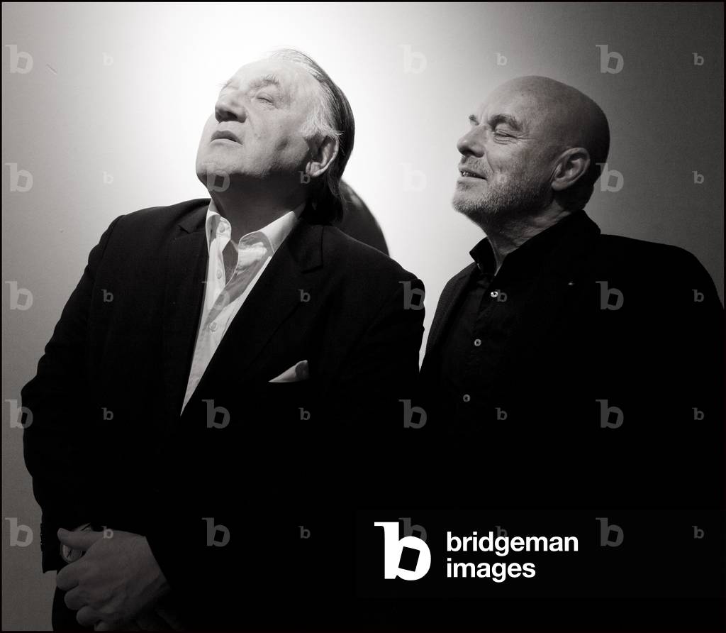 Brian Eno at ZKM Karlsruhe gets the Giga Hertz Prize, November 2014, here with Peter Weibel, 2014 (photo)