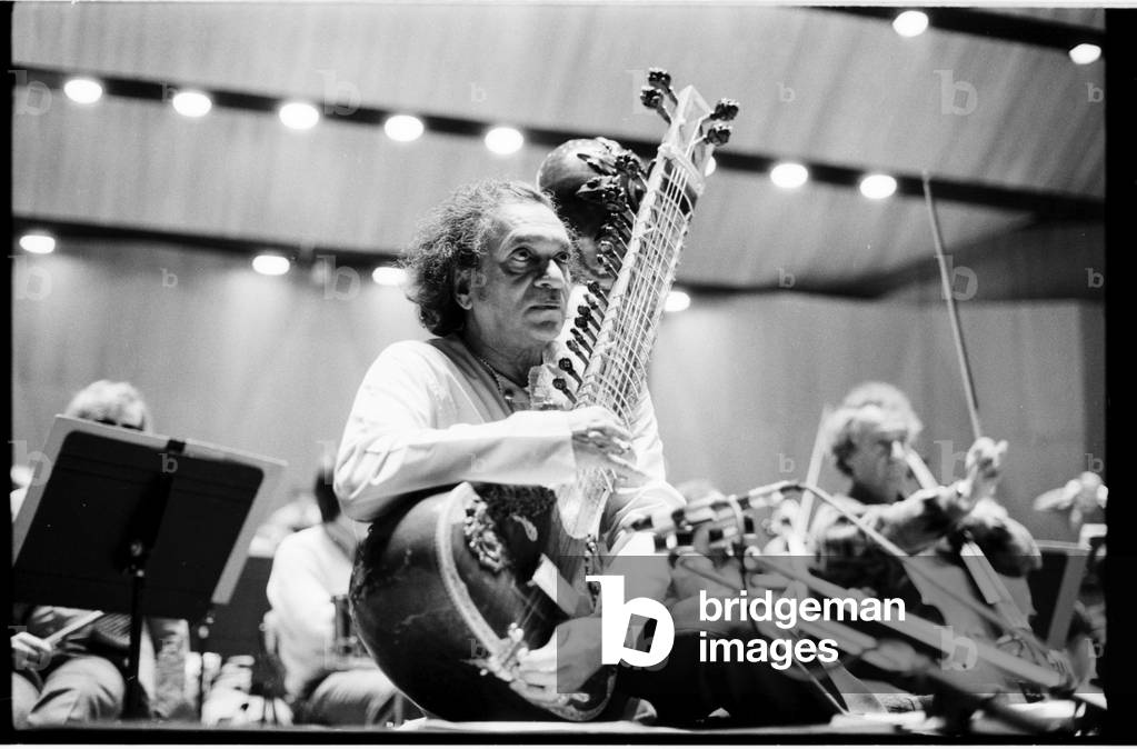 Ravi Shankar performing at Salle Pleyel