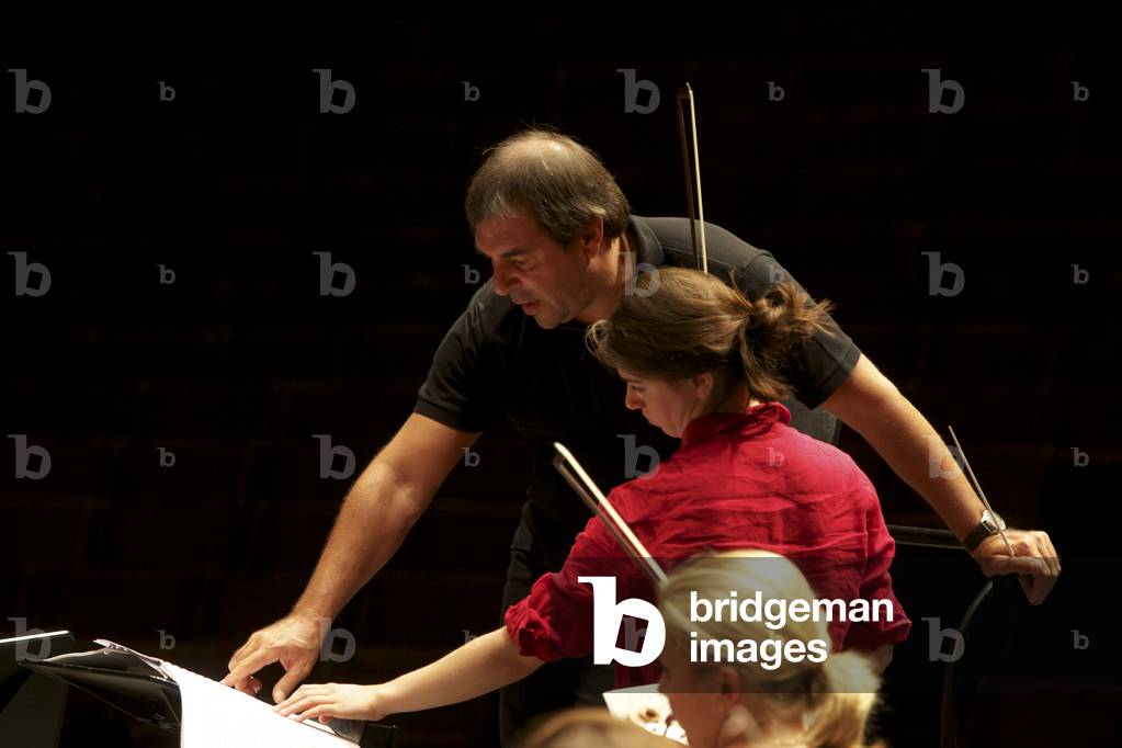 Daniele Gatti conducting the GMJO in Salzburg 2012