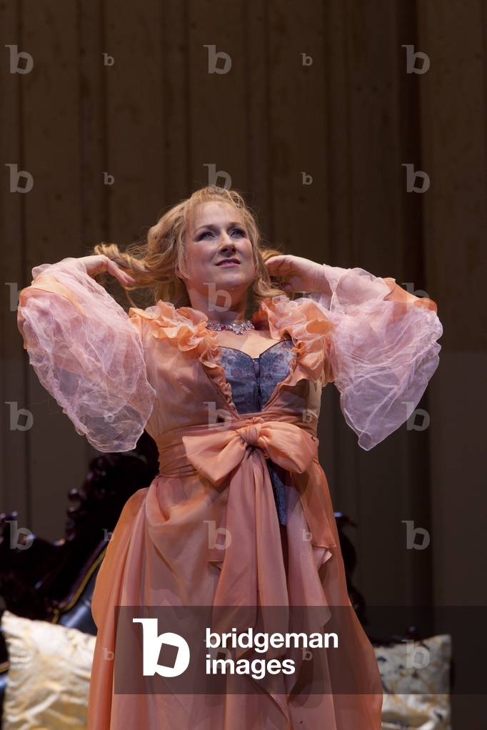 A Harlot 's Progress by Iain Bell October 2013