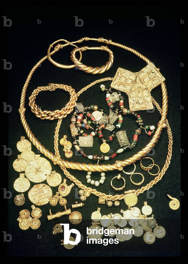 The Hon Hoard (gold)