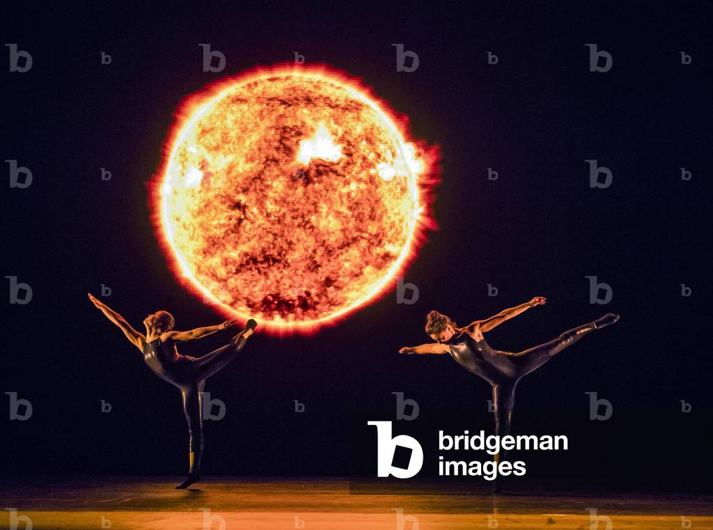 8 Minutes by Alexander Whitley (photo)