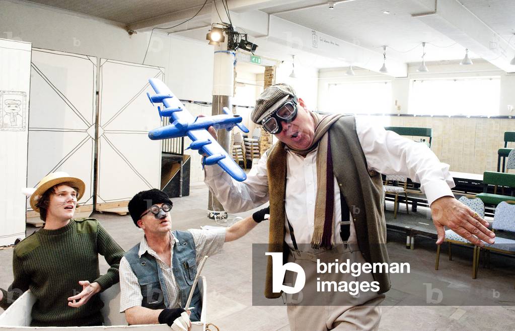 The Fingers of Faversham, by Deirdre Kinahan (photo)