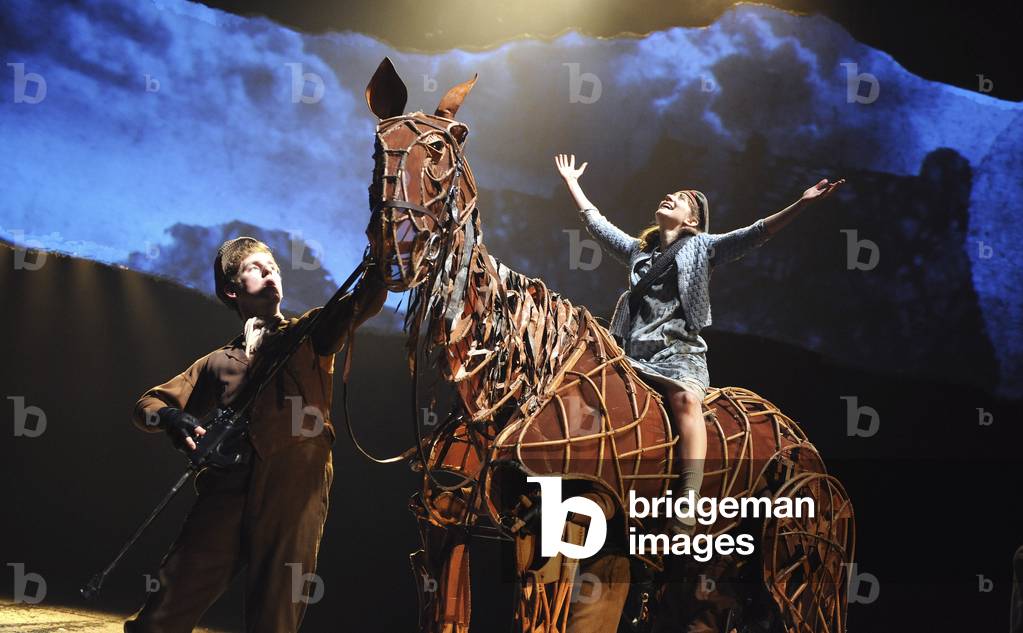 War Horse at New London Theatre, London 2009 (photo)