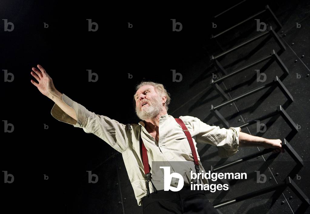King Lear - Tim Pigott-Smith as King Lear (photo)