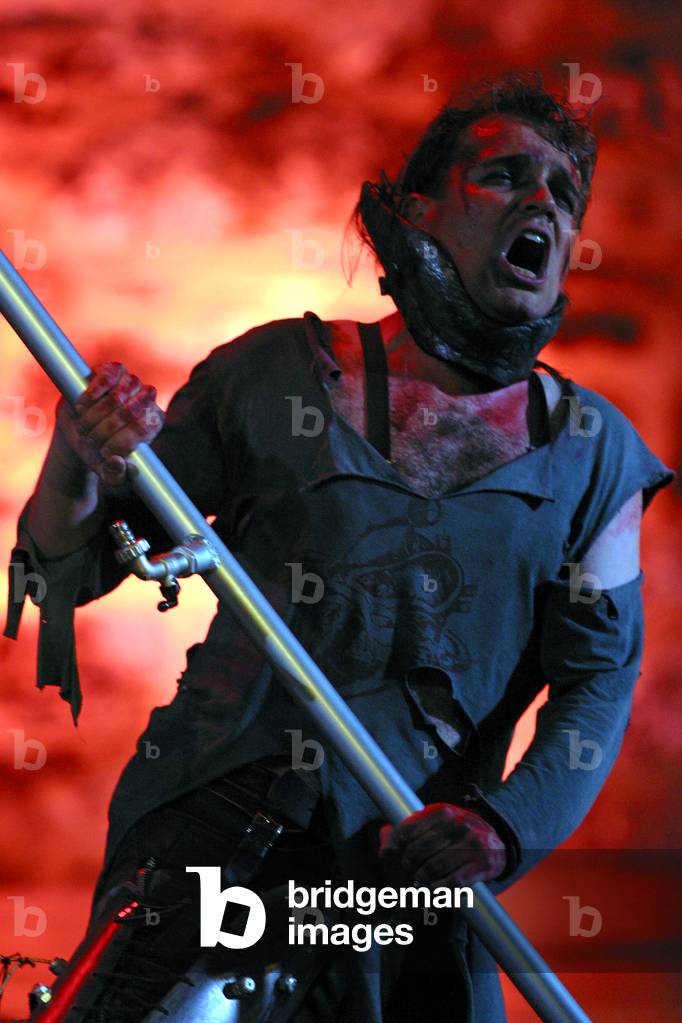 Gounod's Faust produced at Savolinna Opera Festival 2002