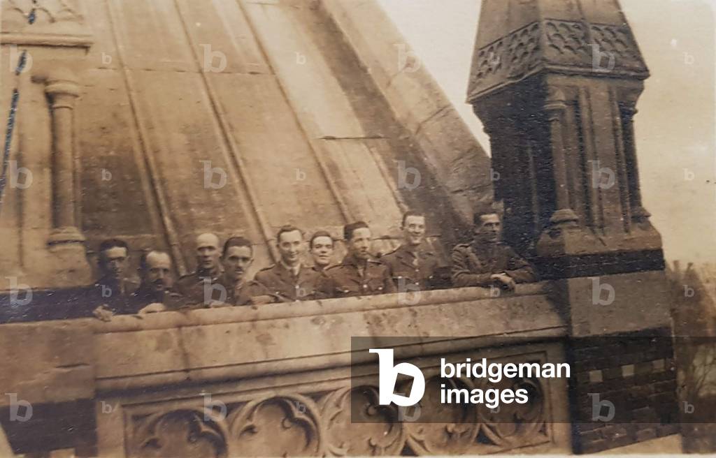 Members of the Officer Cadet Battalion on the roof of Keble College Chapel Oxford, c.1917 (b/w photograph)