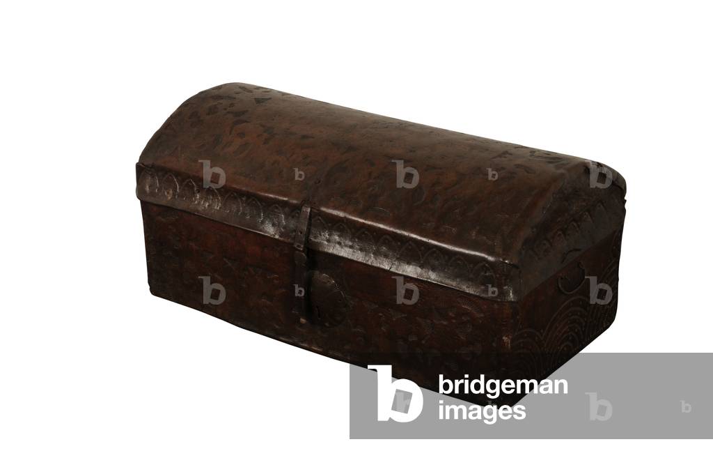 Leather covered domed chest, Spain, c.1700 (poplar)