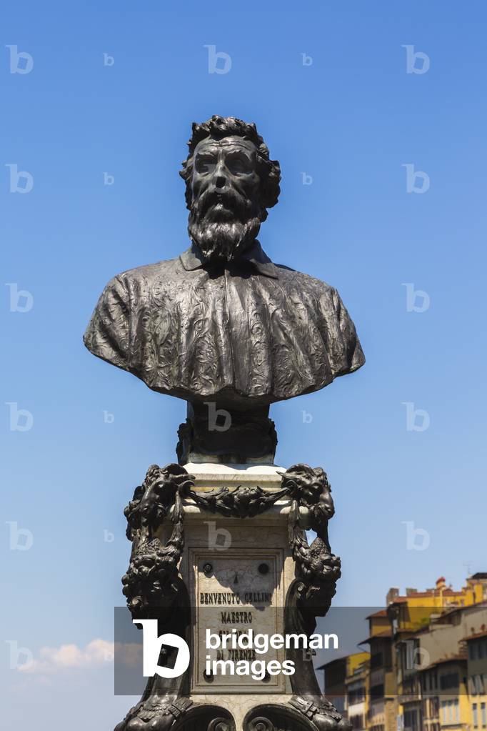 Florence, Tuscany, Italy. Bust of Benvenuto Cellini, 1500 - 1571, Italian goldsmith and artist, on the Ponte Vecchio. (photo)