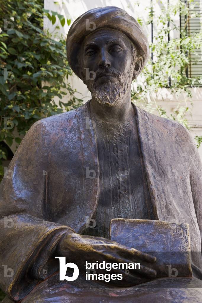Statue of Jewish philosopher theologian physician Maimonides, Cordoba, Spain (photo)