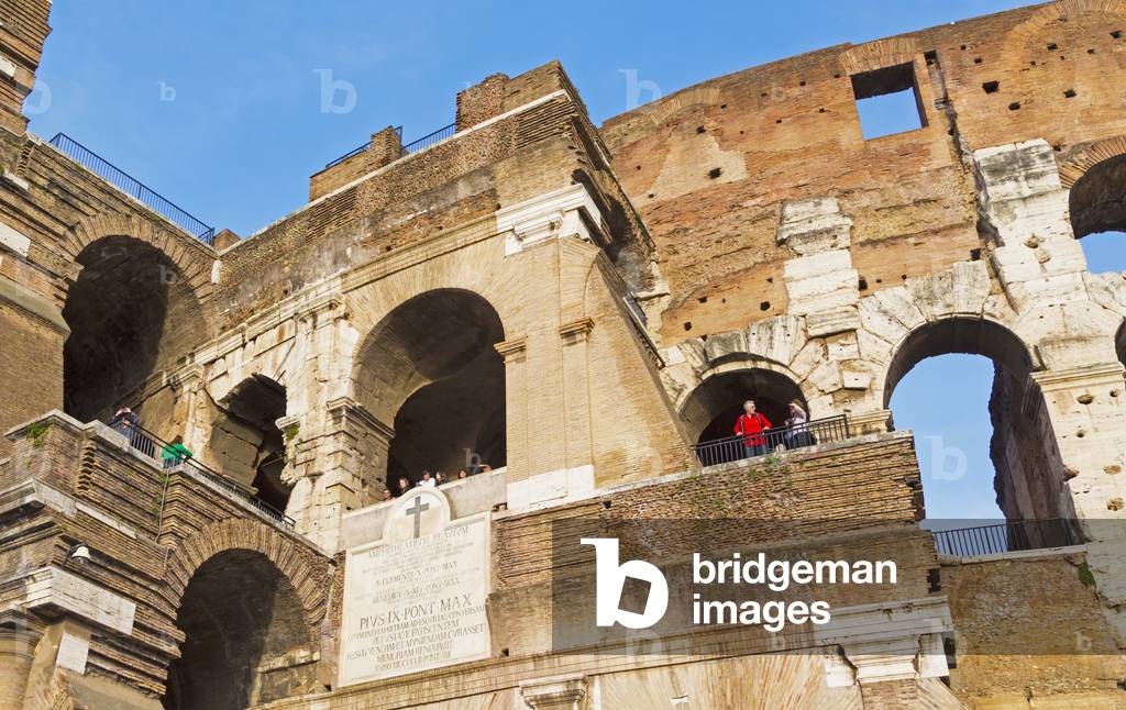 Exterior of the Colosseum, Rome, Italy (photo)
