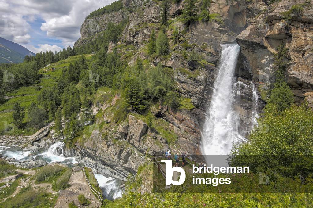 Waterfall, Gran Paradiso National Park, Italy, 2015 (photo)