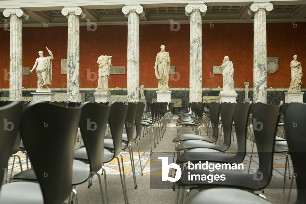 The Concert Hall lined with Roman statuary, Ny Carlsberg Glyptotek, Copenhagen, Denmark (photo)