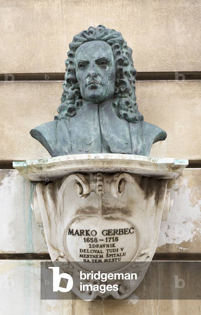 Bust of Marko Gerbec outside the Kresija Gallery, Ljubljana, Slovenia (photo)