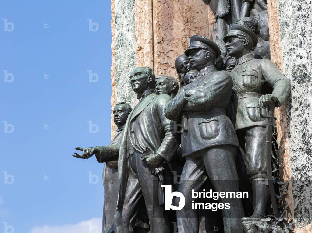Istanbul, Turkey, Monument of the Republic (photo)