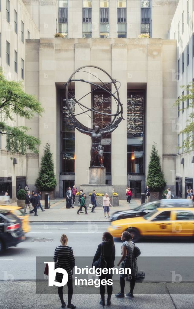 Atlas statue, Rockefeller Center, New York, USA, 2014 (photo)