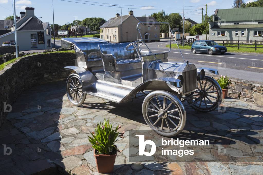 Monument to Henry Ford and his Ford Model T, Ballinascarty aka Ballinascarthy, County Cork, West Cork, Ireland (photo)