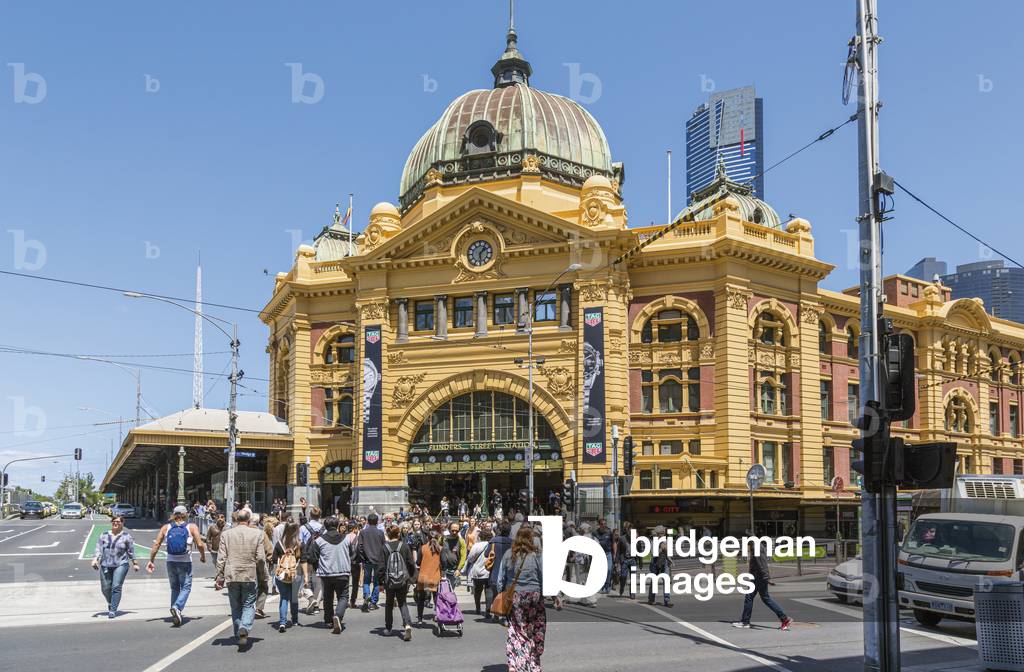 Flinders Street station, Melbourne, Australia (photo)