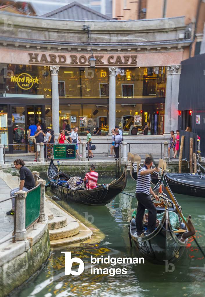 Gondolas in front of Hard Rock Cafe in the Bacino Orseolo, Venice, Veneto Region, Italy (photo)