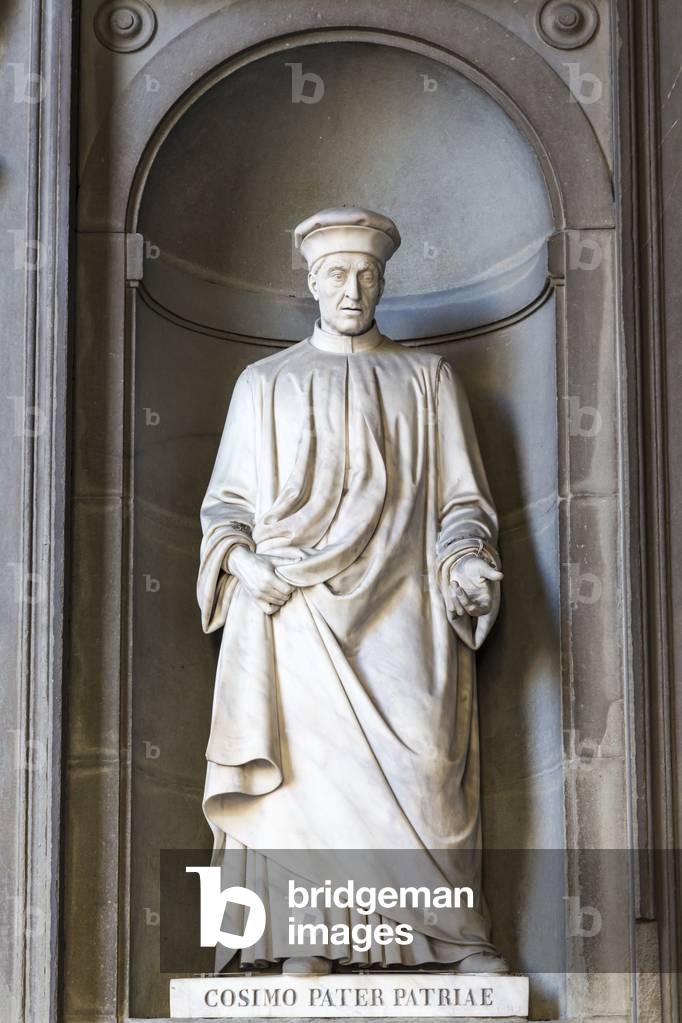 Florence, Florence Province, Tuscany, Italy.  Statue in Piazzale degli Uffizi of Florentine banker, businessman politician and art patron Cosimo di Giovanni de' Medici 1389-1464, known as Cosimo Pater Patriae, or Father of the Nation. (photo)