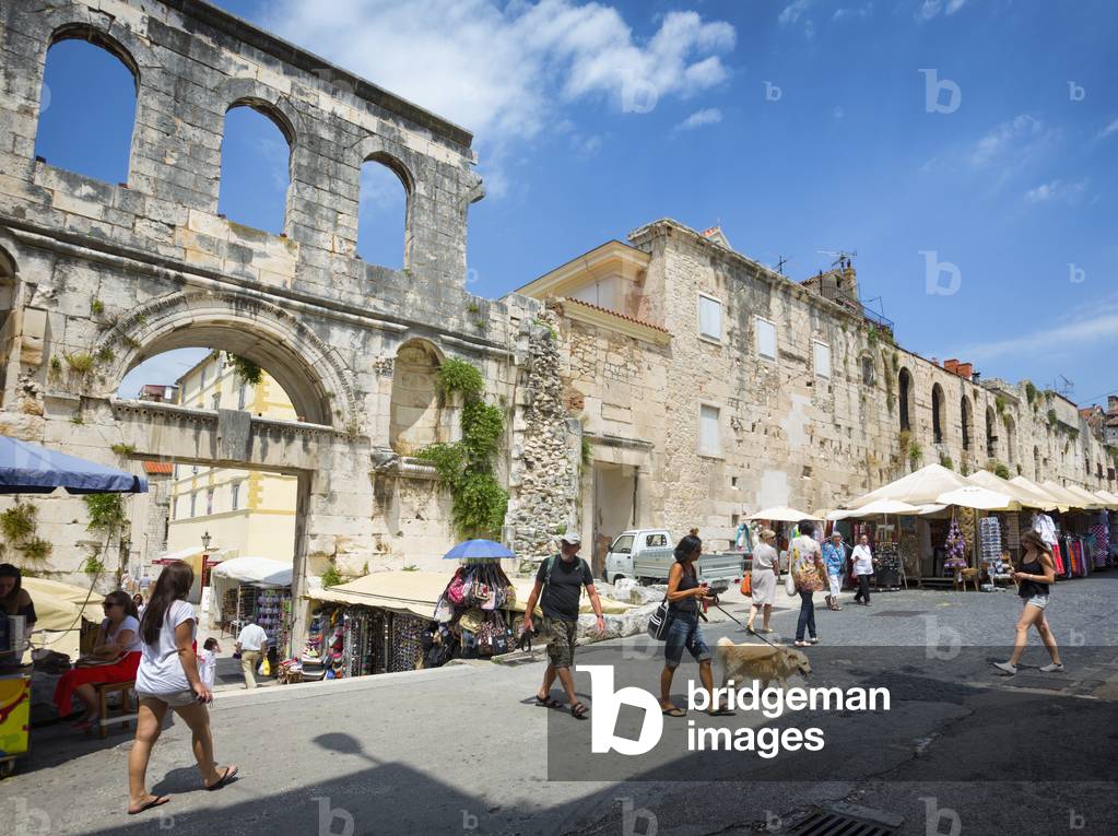 The Eastern Gate to the Palace of Diocletian, also known as the Silver Gate, Split, Dalmatian Coast, Croatia (photo)