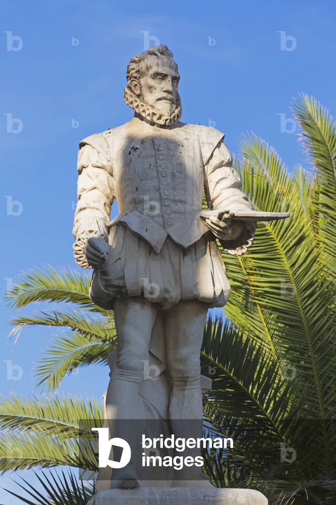 Statue of El Greco, Sitges, Barcelona Province, Catalonia, Spain (photo)