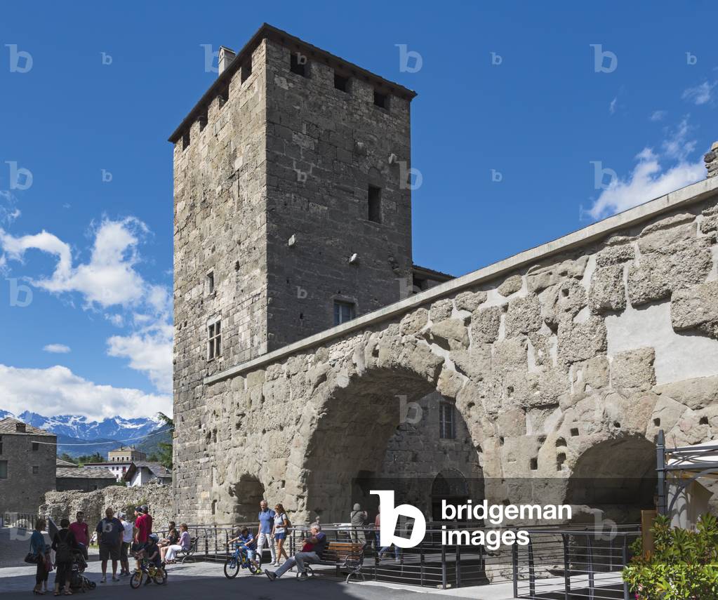 Porta Pretoria, Aosta, Aosta Valley, Italy (photo)