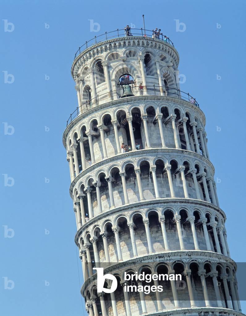 View of the Leaning Tower (photo)