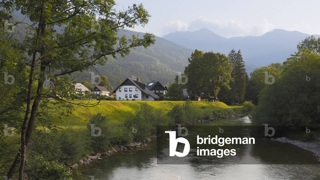 Houses beside the Sava Bohinjka river, near Ribcev Laz, Upper Carniola, Slovenia (photo)