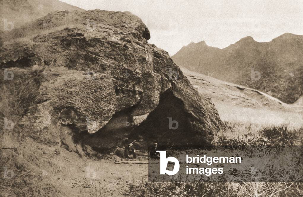 The cave on Juan Fernandez Island in which Alexander Selkirk lived, now known as Robinson Crusoe Cave, from 'The Illustrated War News', published in 1915 (litho)