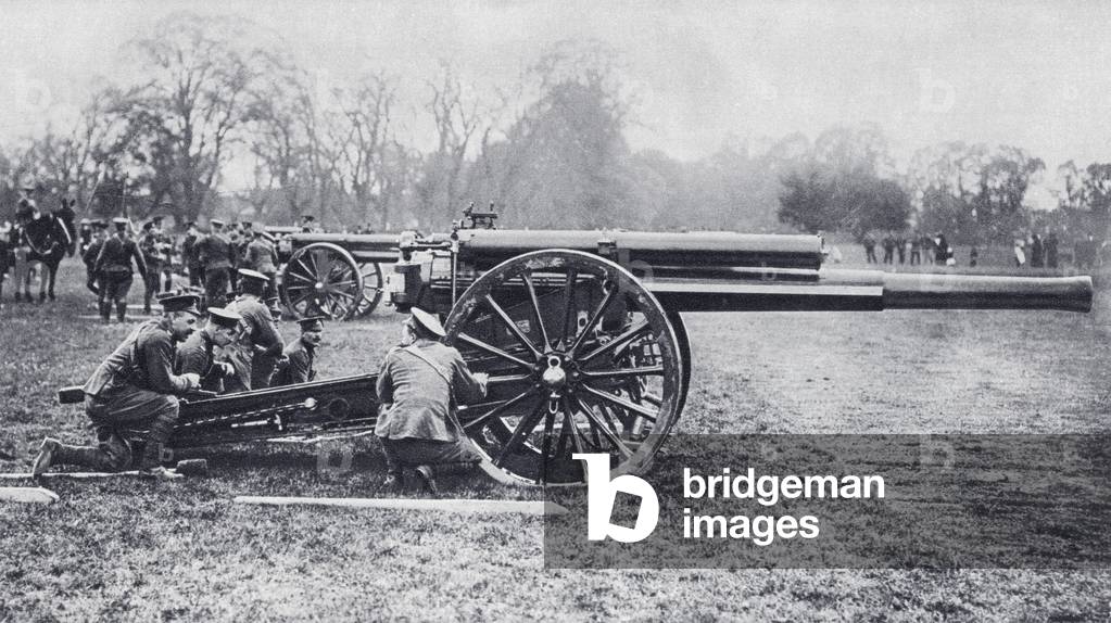 A British 60 pounder 'Position Gun', also knwon as 'Long Toms', used on the Western Front during the First World War, from 'The Illustrated War News', published in 1914 (litho)