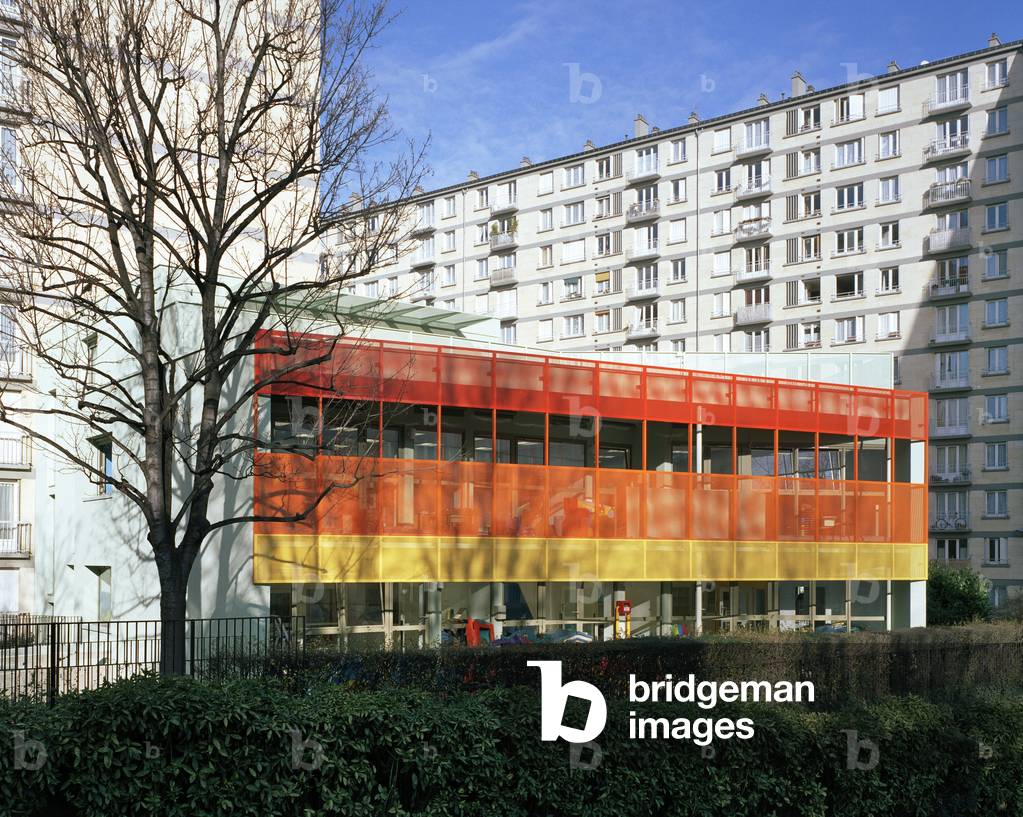 Creche collective, 295 rue de Charenton, Paris 12arrondissement. Architect Christian Biecher, 2005.