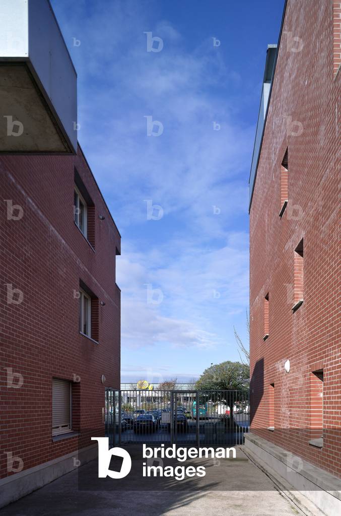 Housing in Lievin (Pas de Calais). Realised by Peripherique architectes, 2000. Photography 2006.