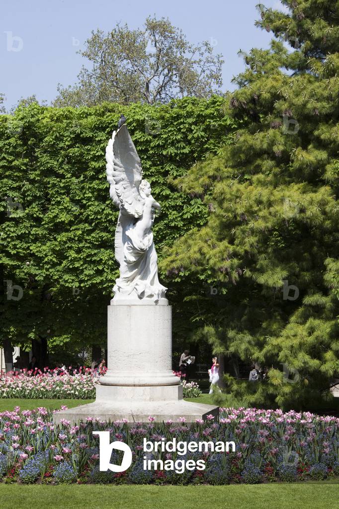 The sculpture “La Muse et le Poete”” inspired by the poet Charles Marie Leconte de Lisle (de l'Isle) (1818-1894) by Denys Puech, at the Luxembourg Garden in Paris. Photography 20/04/09.