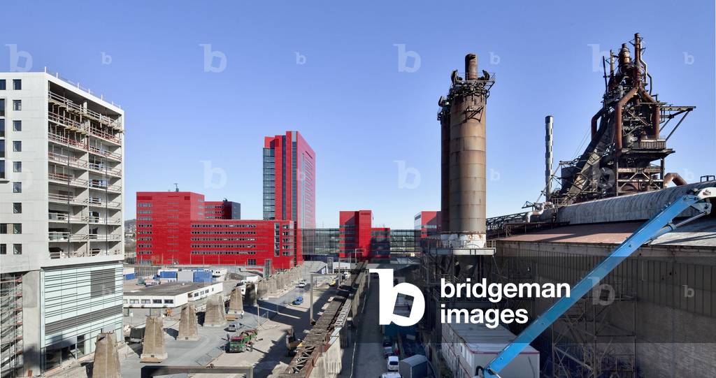 Banque Internationale Dexia (Dexia BIL Headquarters) in Esch-sur-Alzette (Esch sur Alzette), Luxembourg. Architecture by Claude Vasconi, 2006-2009