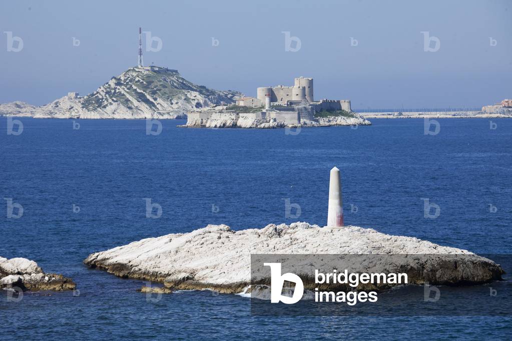 Les Iles du Frioul et le chateau d'If a Marseille (Bouches du Rhone).