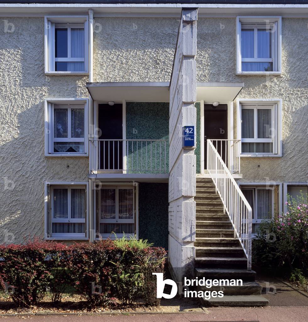 The residence Les Bas Coudrais in Sceaux (Hauts de Seine). Construction 1957. Photography 2005.