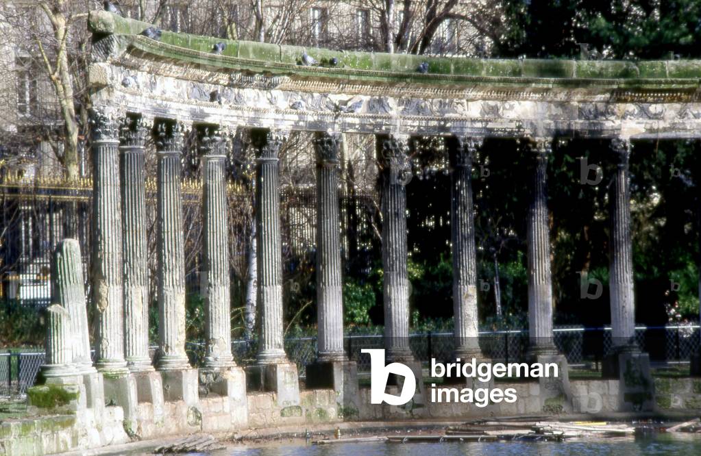 Parc Monceau, Paris 8th arrondissement. With the Parc Monceau lies the theory of the garden of illusion put into practice by Louis Carrogis, dit Carmontelle (1717-1806). Everything had to be done to surprise the walker: factories, ancient ruins, minaret or river. Redrawn by Adolphe Alphand (1817-1891) assisted by architect Gabriel Davioud (1824-1881), today there are only a few factories in Carmontelle