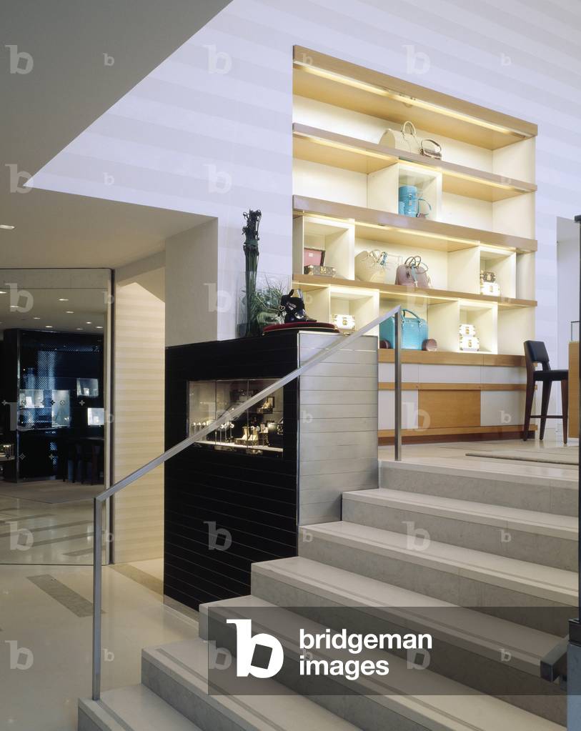 Le magasin Louis Vuitton, 101 Avenue des Champs elysees, Paris 8 Architecture by Peter Marino, 2005. Peter Marino signs the interior design of the largest Louis Vuitton store. Photography 10/10/05