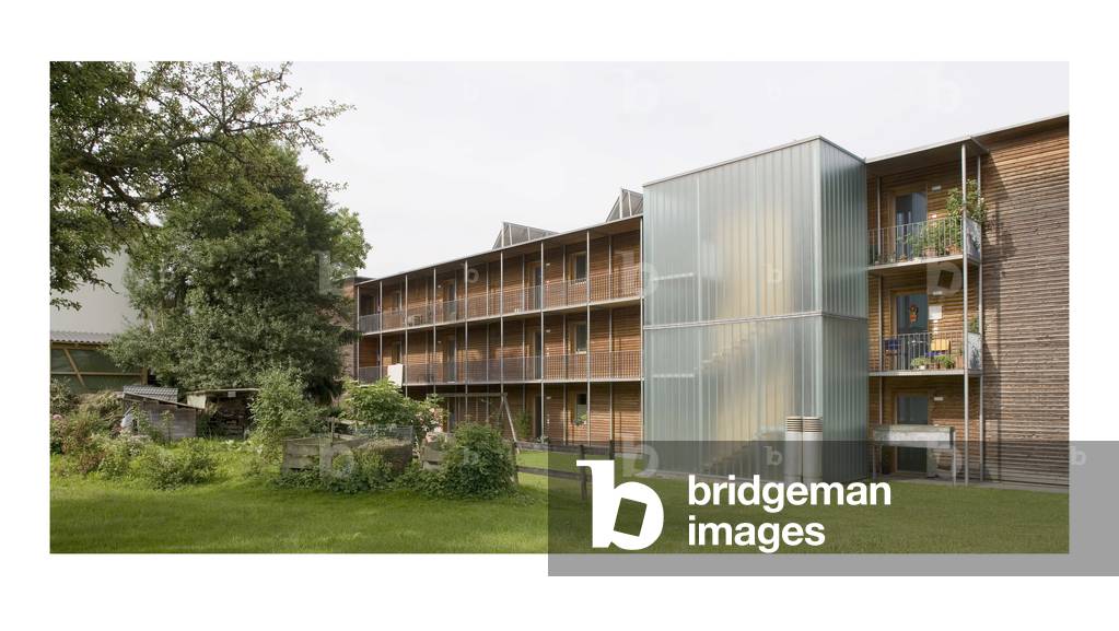 Accommodation at Residence Olzbundt in Dornbirn in Austria. Unique territory in Europe, the Voralberg region is a true laboratory of sustainable architecture. The concepts of sustainable development or environmental quality make sense here. Realisation 1996, architect Hermann Kaufmann. Photography 11/06/06.