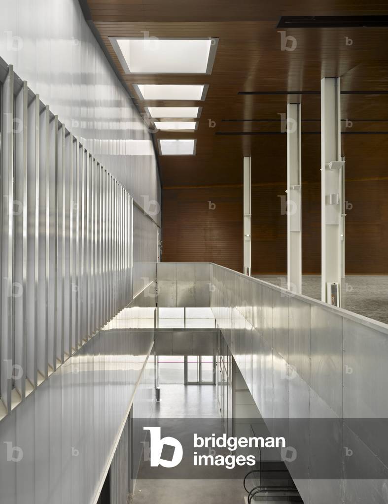 La Cité de la voile Eric Tabarly, Keroman underwater base in Lorient (Morbihan). Architect Jasques Ferrier, 2008. Photography 21/09/07.