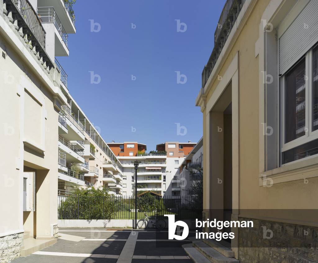 Housing building in the Lustucru ZAC in Grenoble (Isere, Rhone Alpes).