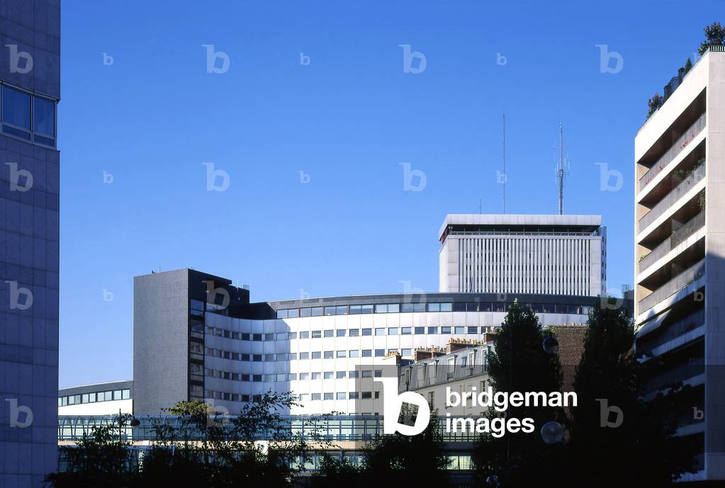 Maison de la Radio, 116 avenue du President Kennedy, Paris 16. Architecture by Henry Bernard, 1953-1963. The construction was decided by General de Gaulle as “the sign of the organization, concentration and cohesion” of radio and television.