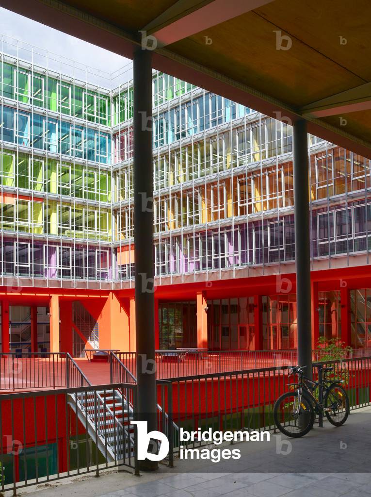 L'Atrium de Jussieu, Pole scientifique, Paris 5th arrondissement. Architects Peripheriques, Anne Francoise Jumeau and Emmanuelle Marin and David Trottin, 2002- 2006.