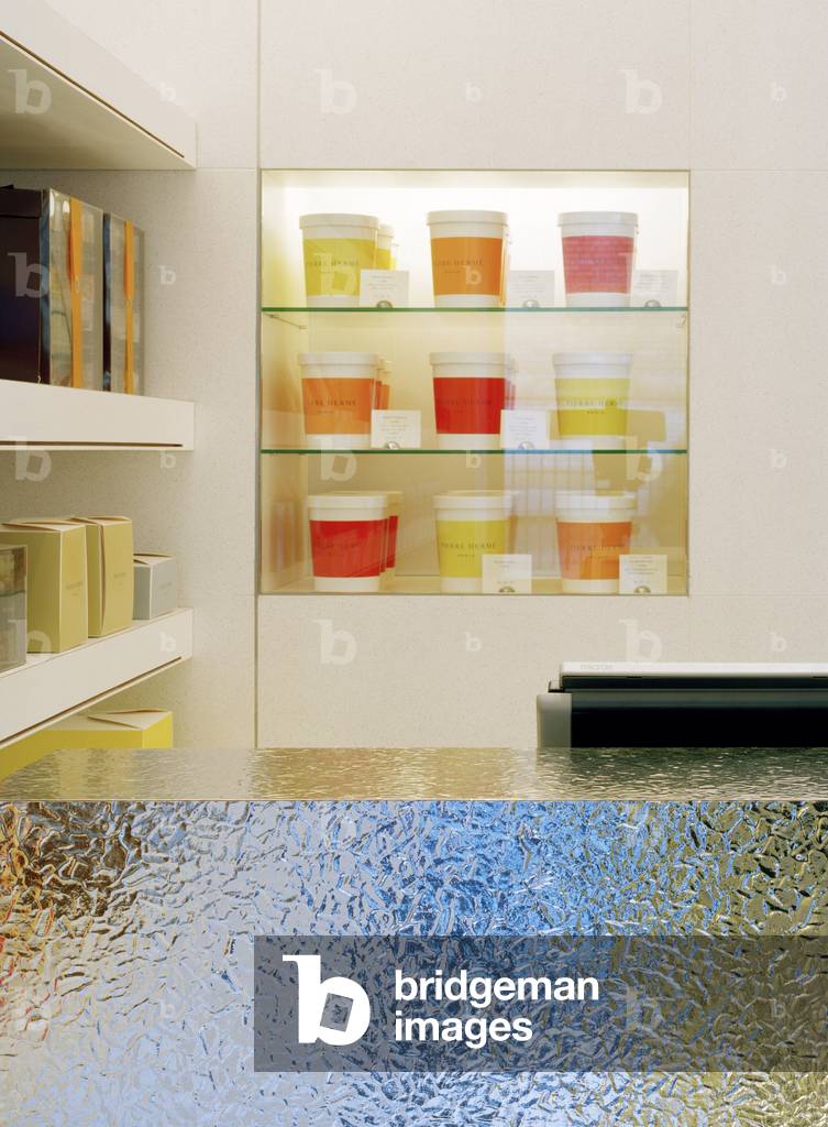 La patisserie Pierre Herme, 185 rue de Vaugirard, Paris 15. Architecture by Christian Biecher, 2004. Photography 15/02/05